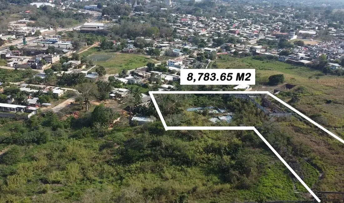 Vista del terreno sobre la carretera Minatitlán–Veracruz en Acayucan
